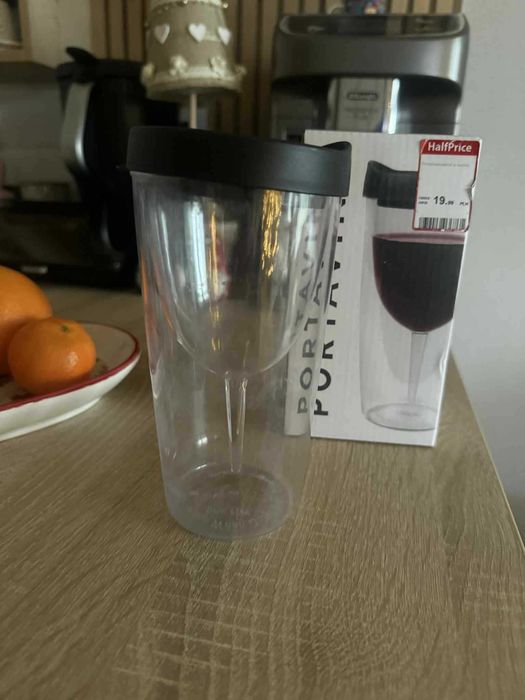 kieliszek do wina turystyczny