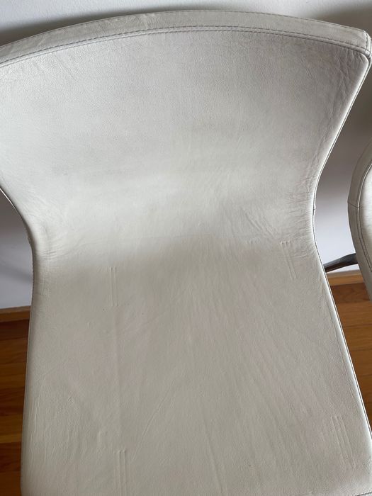 4 bancos altos Ikea Bernhard