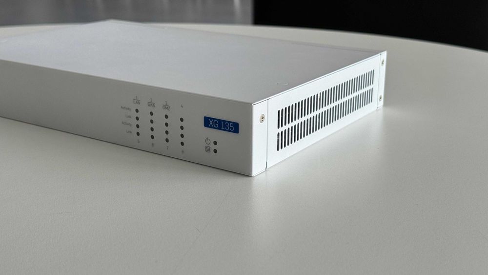 Firewall Sophos XG 135