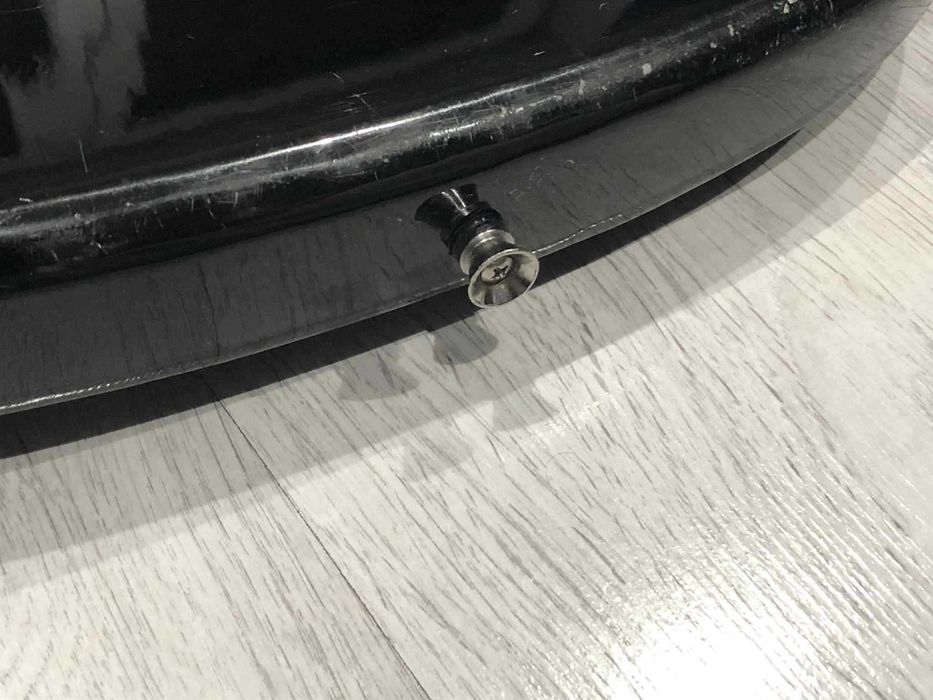 Gitara elektryczna ze wzmacniaczem i dodatkami