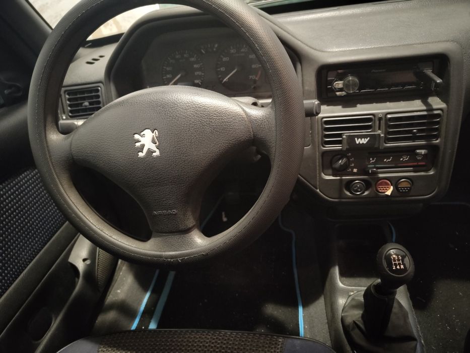 Peugeot 106 (1.0)