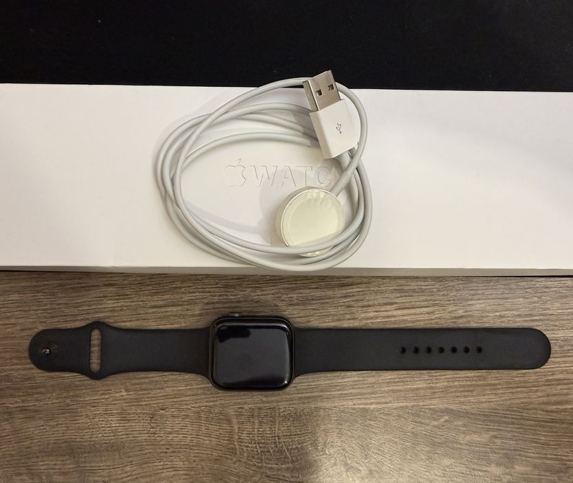 Apple Watch Series 5 44 mm Space Gray