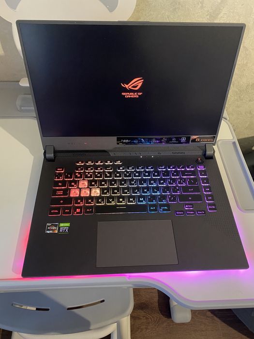 Топовий ноут ASUS Rog Strix g15