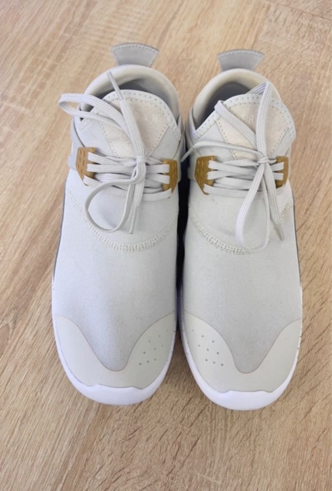 Nike Air Jordan Fly 89 Light Bone Como Novos Tamanho 41 Bege Creme Moita OLX.pt