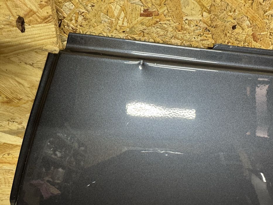 Tesla Model 3 двері задні ліві