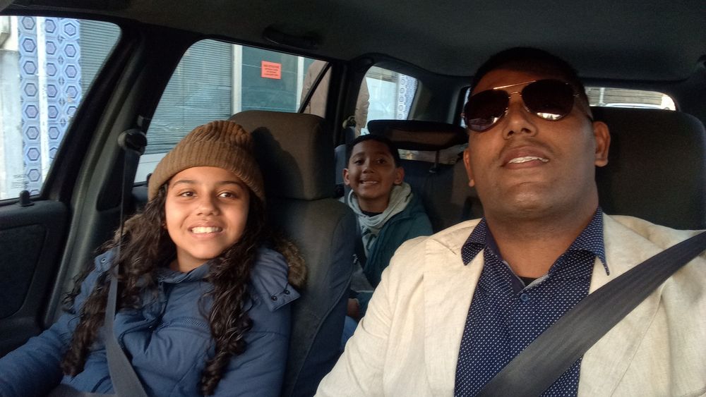 Qualquer trabalho depois das 14:30 horas só chamar aqui ,