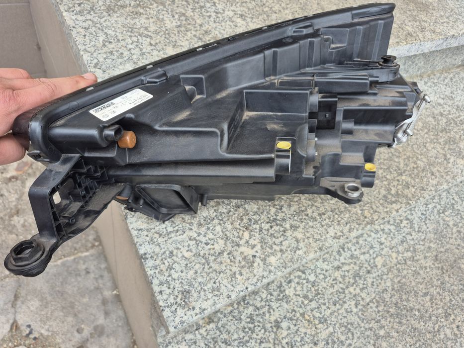 Lampa przód Skoda Kamiq