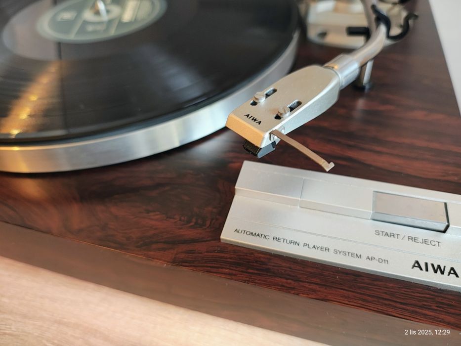 Gramofon Aiwa AP- D11