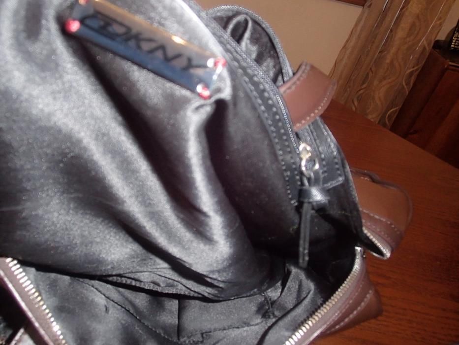 Mala de marca em muito bom estado