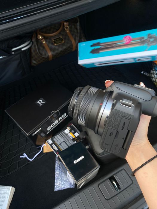 Фотоапарат Canon 2022