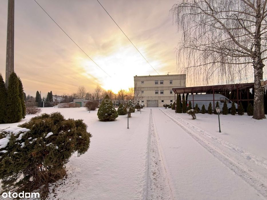 Przestronny dom z trzema niezależnymi mieszkaniami