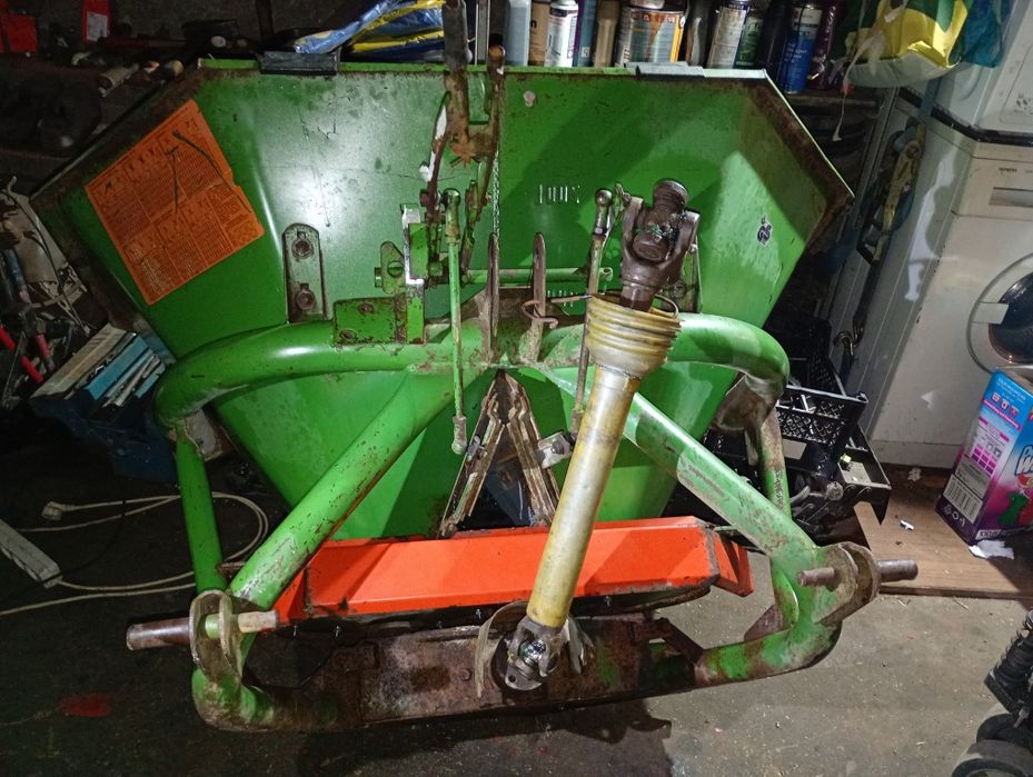 rozsiewacz do nawozów amazone  400l siewka siewnik