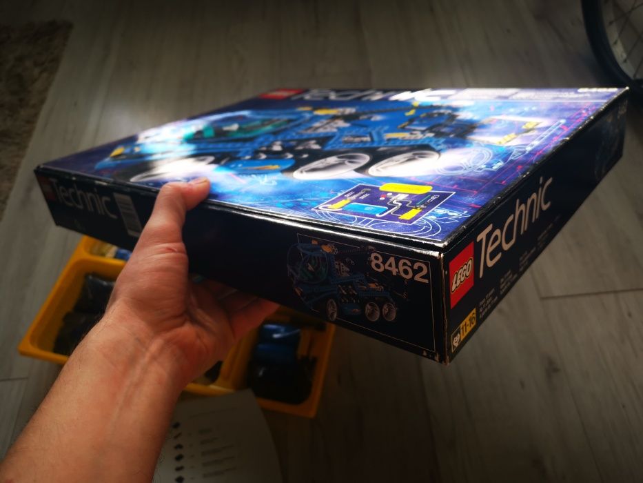 Lego Technic 8462 "Super Tow Truck"; 1998; [34]