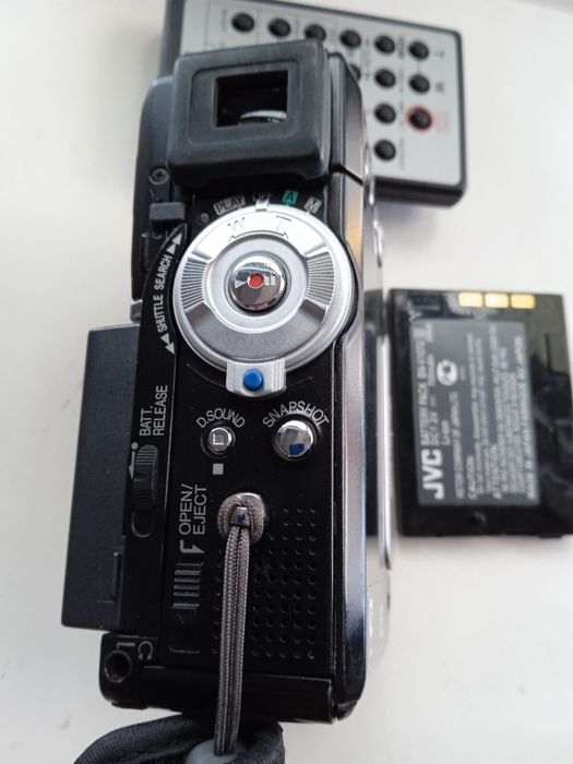 Відеокамера JVC GR-Dvp7e  (Panasonic HC-V10