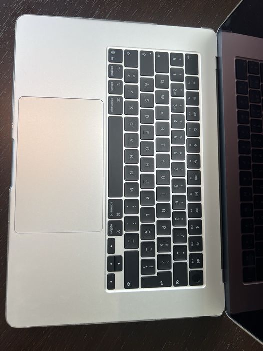 Apple MacBook Air M4 2025