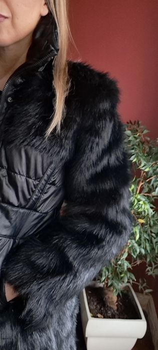 Płaszcz zimowy damski  kurtka z futerkiem rozmiar s