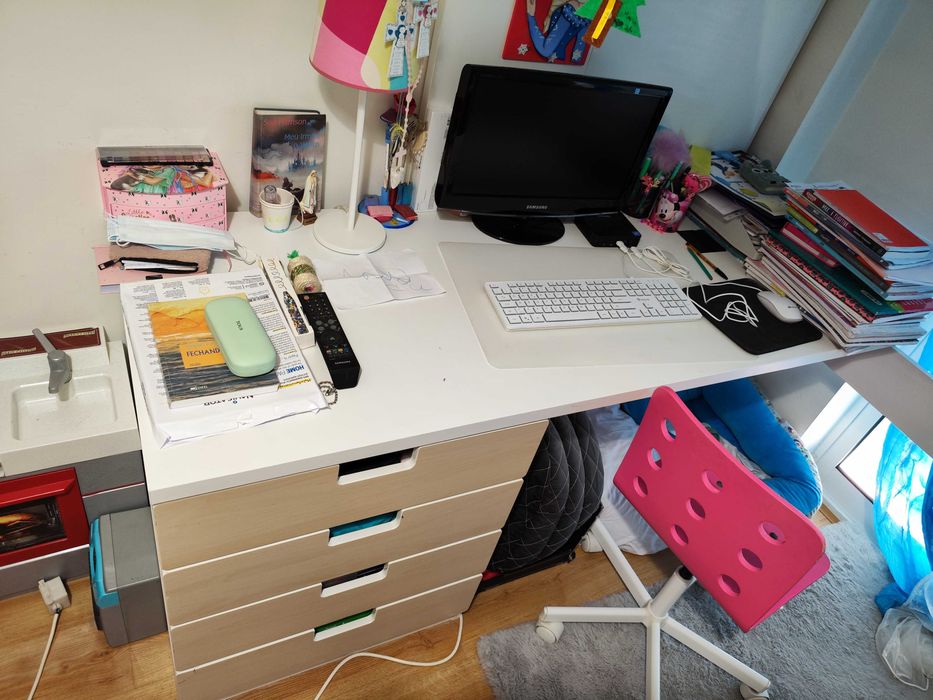 Quarto de criança, estúdio.