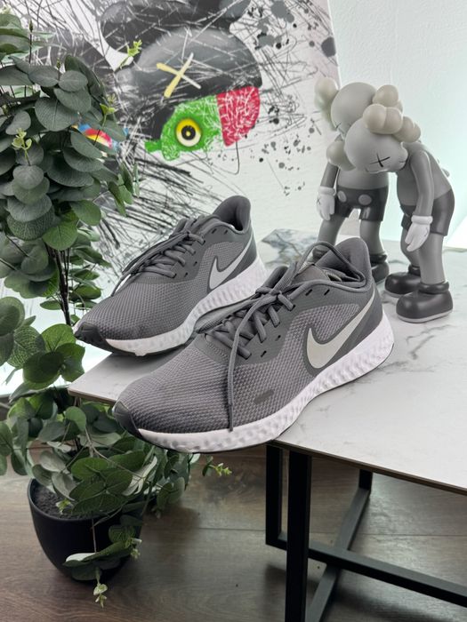 Кросівки Nike Rebolution 45.5 розмір Е10176