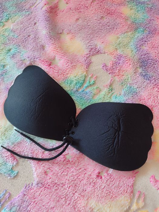 Невидимий бюстгалтер!