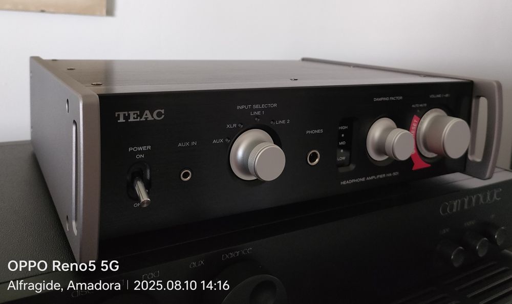 Amplificador de auscultadores TEAC HA-501