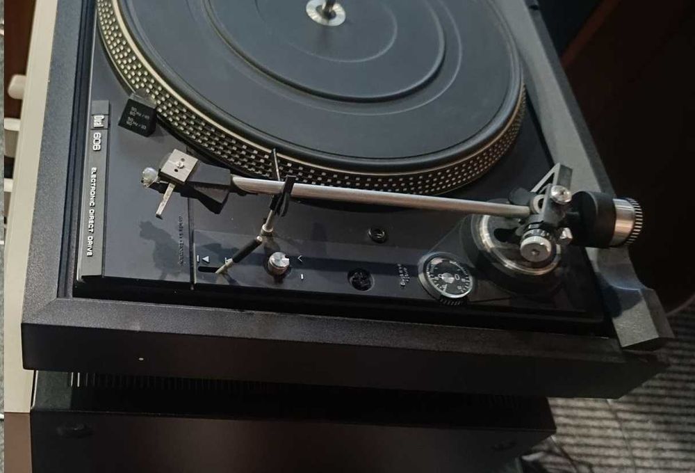 Dual CS 606 програвач платівок