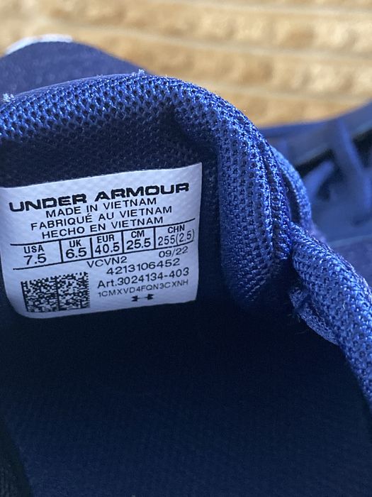 Okazja!- 50% jak NOWE Buty do biegania Under Armour 40,5 25,5cm