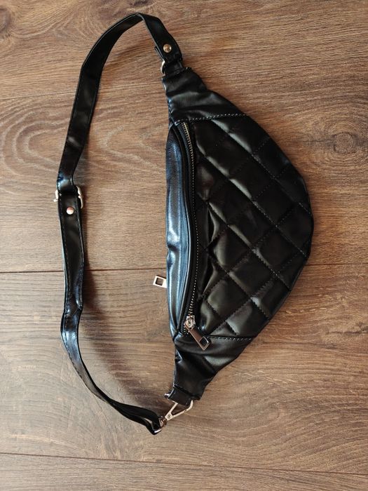 KOCHMANSKI nerka saszetka damska na biodro czarna