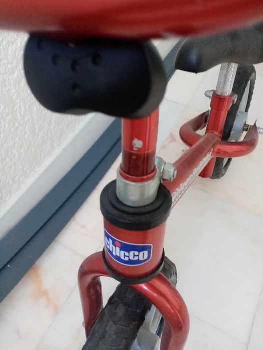 Vende-se bicicleta sem pedais Chicco Red-Bullet