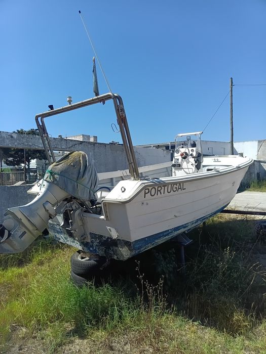 vendo fibramar 5.55 com licenças de pesca