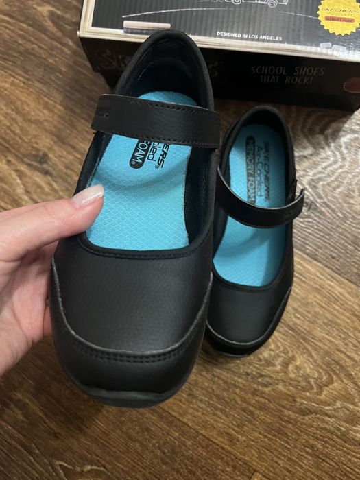 Туфлі шкільні мокасини чешки скетчерс 20,5 см