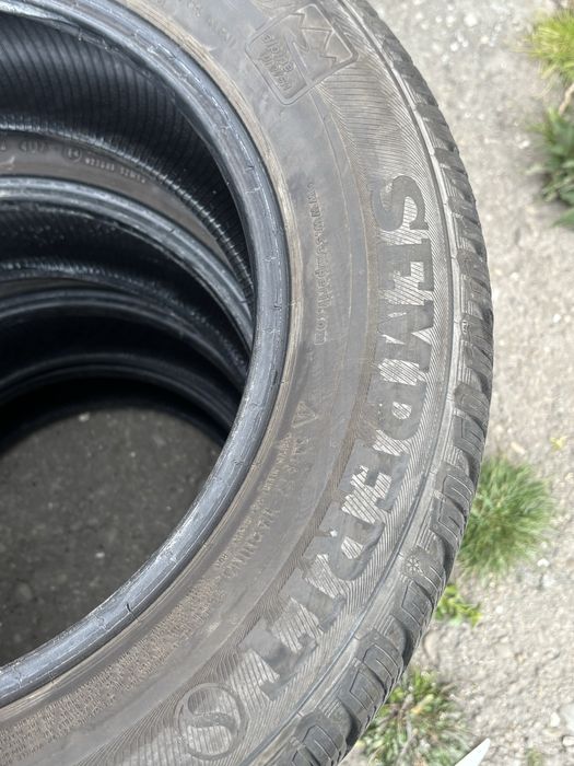 Semperit 215/60/r16 H  всесезонка протектор 5-6мм