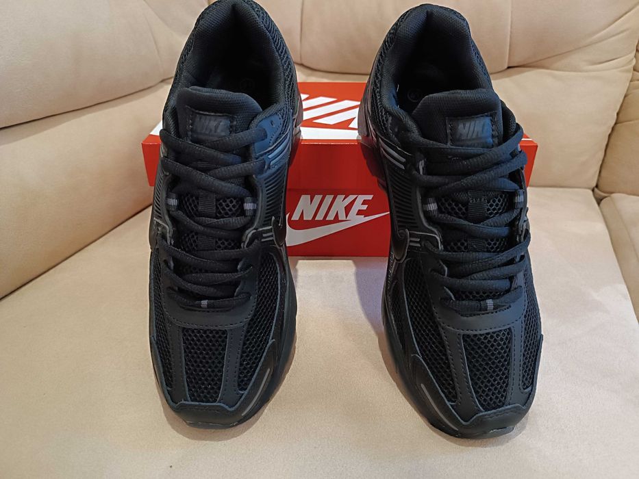 Чоловічі кросівки Nike Zoom Vomero 5