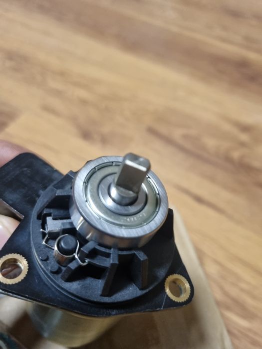 Silnik Siłownik Wysprzęglika Toyota MMT YARIS AYGO AWENSIS COROLLA