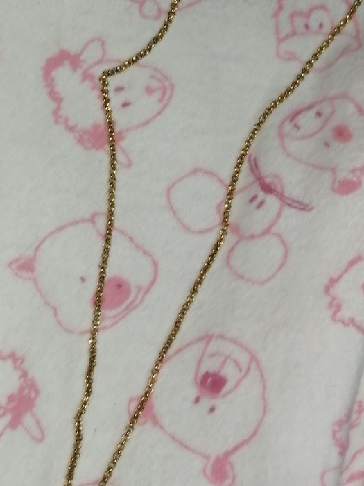 Fio dourado com palavra Mãe e Coracao