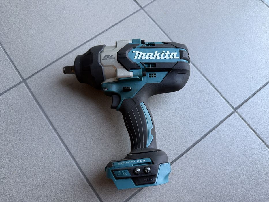 Makita klucz udarowy 1000N DTW1002 jak nowy