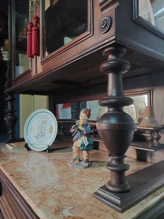 Louceiro de 3 portas em mogno com tampo em pedra Brescia