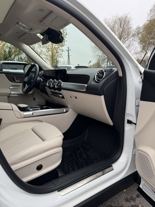 Продам  MERCEDES Benz GLB 250