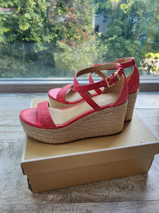 Сандалі  Michael Kors SERENA 37 р.