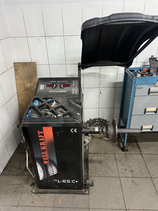 Шиномонтажне обладнання