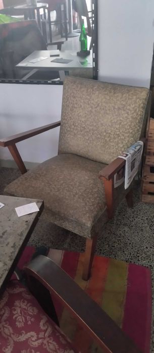 Cadeirãos Antigos...E muito mais !