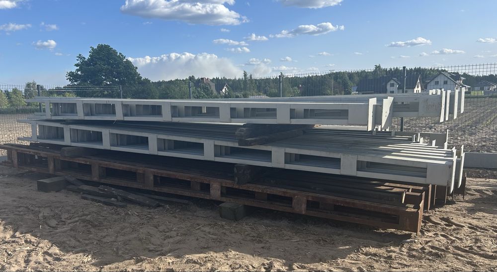 Słupy kolejowe konstrukcja hala