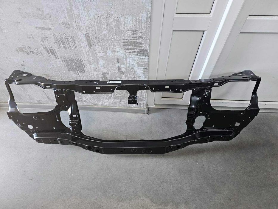 Панель передня телевизор на Mitsubishi Pajero Sport Паджеро Спорт