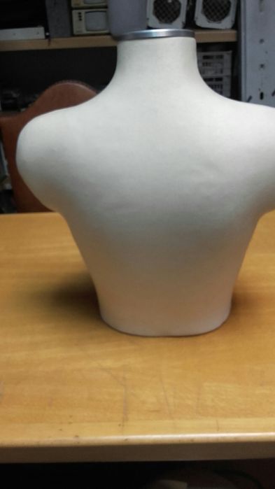 Meios bustos de Mulher