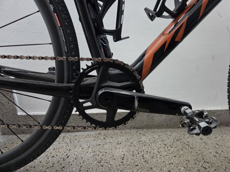 Bicicleta Gravel, KTM, Carbono, ano 2022, rodas DT swiss, Mono prato; cassete 10-50; prato pedaleiro 42 dentes,