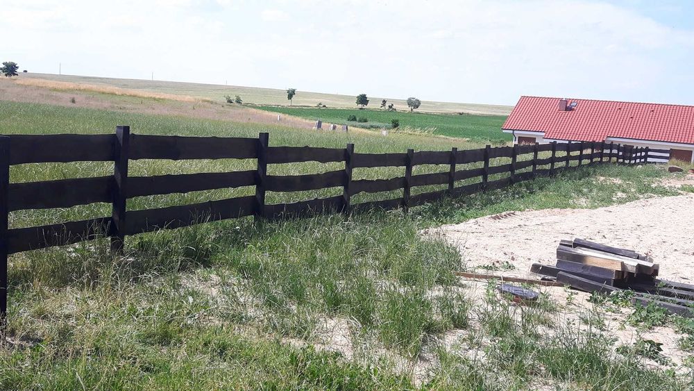 Płot ranczo, płot drewniany, ogrodzenie drewniane