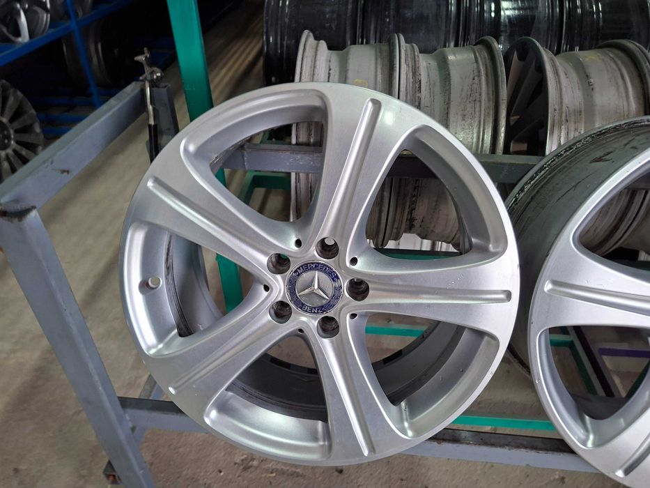 Оригінальні диски Mersedes W-213 5/112 R18 8J ET43.