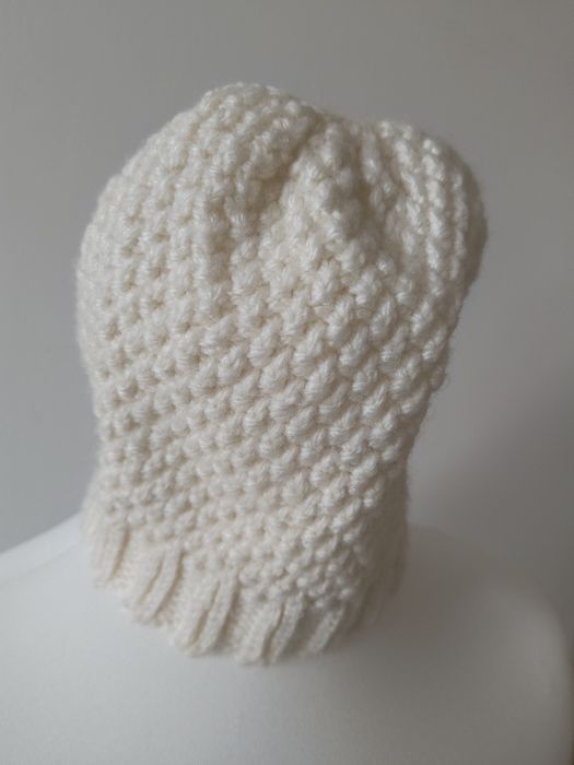 Czapka zimowa kolor biały