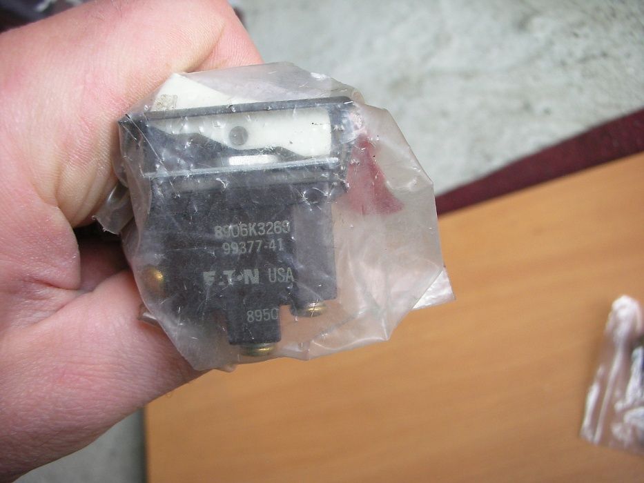 Włącznik światła lądowania Landing Light samolot śmigłowiec helikopter