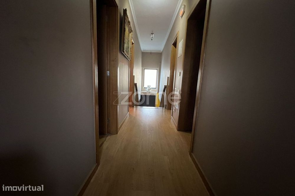 Moradia T4 com 4 Suites em Águas Frias – A 10 Minutos de Chaves