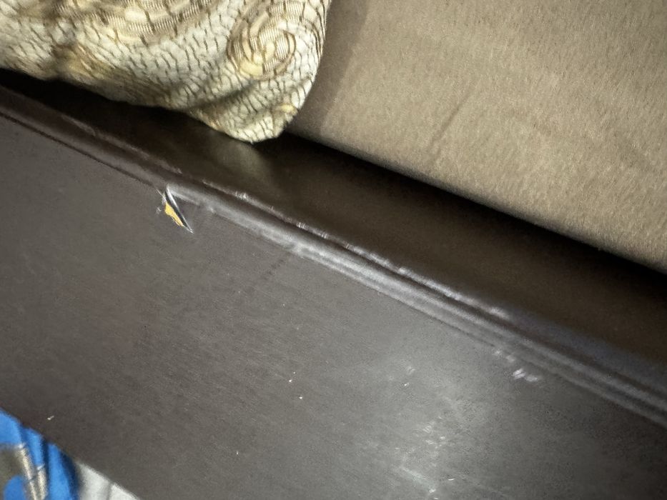 Диван в гарному  стані